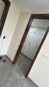 Kitchen Image of 2000 Sq.ft 3 BHK Builder Floor for rent in Vivek Vihar New Delhi for Rs. 60000