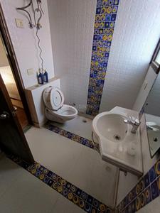 Bathroom Image of 2350 Sq.ft 3.5 BHK Apartment / Flat for sale in CGHS Shree Kripaluji Apartment, Sector 52 Gurgaon for Rs. 26500000