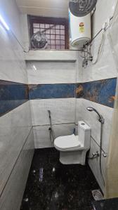 Bathroom Image of 900 Sq.ft 3 BHK Builder Floor for rent in Tughlakabad New Delhi for Rs. 30000