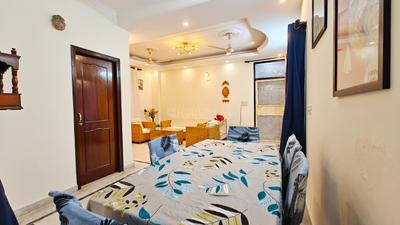 Hall Image of 1300 Sq.ft 3 BHK Apartment / Flat for rent in Vaishali Ghaziabad for Rs. 37000