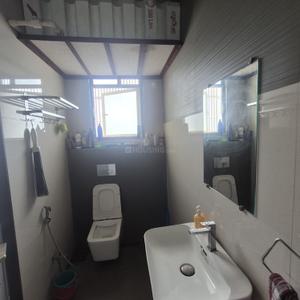 Bathroom Image of 1800 Sq.ft 2.5 BHK Apartment / Flat for rent in Sadar Bazar Satara for Rs. 30000