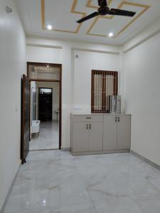 Bedroom Image of 1250 Sq.ft 2 BHK Builder Floor for rent in Gomti Nagar Lucknow for Rs. 25000