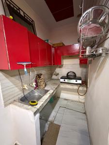 Kitchen Image of 500 Sq.ft 1 BHK Builder Floor for rent in Uttam Nagar New Delhi for Rs. 12999
