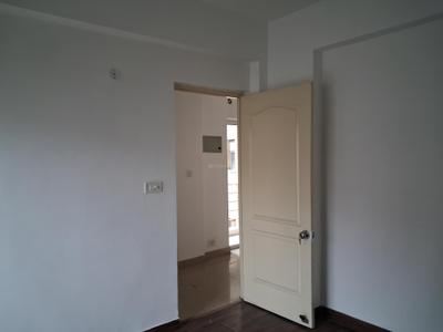 Bedroom Image of 925 Sq.ft 2 BHK Apartment / Flat for sale in Paras Tierea, Sector 137 Noida for Rs. 8100000