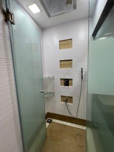 Bathroom Image of 1377 Sq.ft 2 BHK Apartment / Flat for rent in Limra Burj Qadri, Agripada Mumbai for Rs. 120000