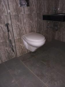 Bathroom Image of 1850 Sq.ft 3 BHK Apartment / Flat for rent in Manesar Gurgaon for Rs. 52000
