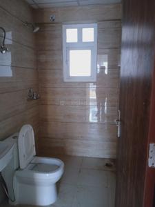 Bathroom Image of 935 Sq.ft 2 BHK Apartment / Flat for rent in Arihant Arden, Noida Extension Greater Noida for Rs. 19000
