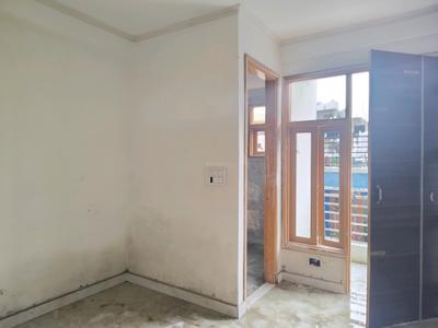 Bedroom Image of 650 Sq.ft 2 BHK Apartment / Flat for sale in Sangam Vihar New Delhi for Rs. 3300000