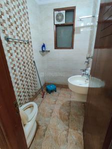Bathroom Image of 600 Sq.ft 1 BHK Builder Floor for rent in Malviya Nagar New Delhi for Rs. 26000