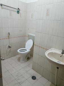 Bathroom Image of 2400 Sq.ft 6 BHK Independent House for sale in Kammanahalli Bengaluru for Rs. 18500000