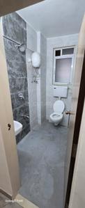 Bathroom Image of 876 Sq.ft 2 BHK Apartment / Flat for sale in Andheri West Mumbai for Rs. 22500000