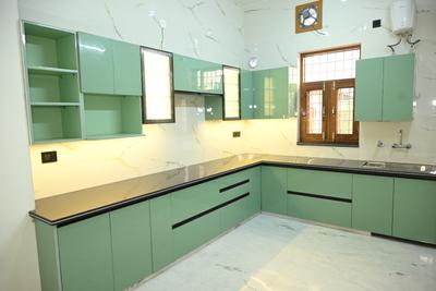 Kitchen Image of 1600 Sq.ft 2 BHK Apartment / Flat for rent in GMS Road Dehradun for Rs. 20000