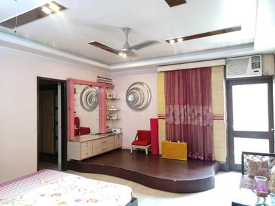 Bedroom Image of 4950 Sq.ft 4 BHK Apartment / Flat for sale in Parnami Associates Builder, Punjabi Bagh New Delhi for Rs. 65000000