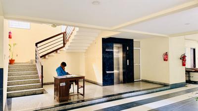 Image of 940 Sq.ft 2 BHK Apartment / Flat for rent in Palasia, Indore for Rs. 30000