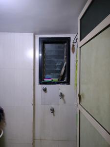 Common Bathroom Image of 500 Sq.ft 1 BHK Apartment / Flat for rent in Raunak Bliss, Kasarvadavali Thane for Rs. 18999