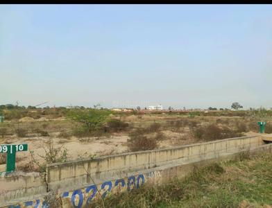 Image of 450 Sq.ft Residential Plot / Land for sale in Sector 44, Noida for Rs. 210000000