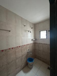 Bathroom Image of 560 Sq.ft 1 BHK Apartment / Flat for rent in Kharadi Pune for Rs. 17000