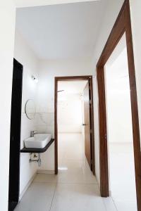 Bathroom Image of 815 Sq.ft 2 BHK Apartment / Flat for sale in Prathamesh Excellencia, Tathawade Pune for Rs. 7600000