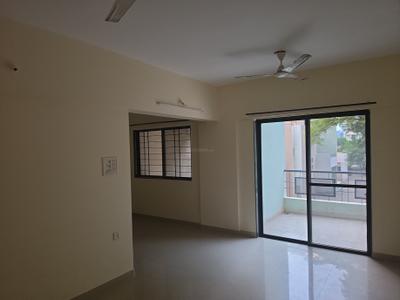 Living Room Image of 980 Sq.ft 2 BHK Apartment / Flat for rent in Magarpatta Iris, Magarpatta City Pune for Rs. 40000