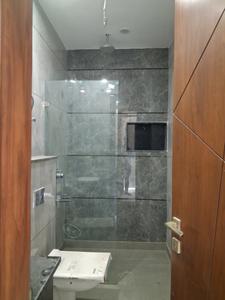 Common Bathroom Image of 1350 Sq.ft 3 BHK Builder Floor for sale in Paschim Vihar New Delhi for Rs. 28500000