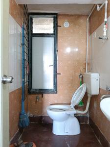 Common Bathroom Image of 605 Sq.ft 1 BHK Apartment / Flat for rent in Rosa Classique, Kasarvadavali Thane for Rs. 20000