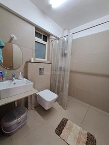 Bathroom Image of 1466 Sq.ft 3 BHK Apartment / Flat for sale in Bharat Juhu Vikrant Acropolis, Juhu Mumbai for Rs. 75000000