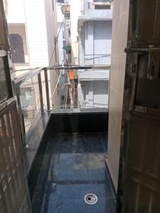 Balcony Image of 900 Sq.ft 3 BHK Builder Floor for rent in Janakpuri New Delhi for Rs. 33000