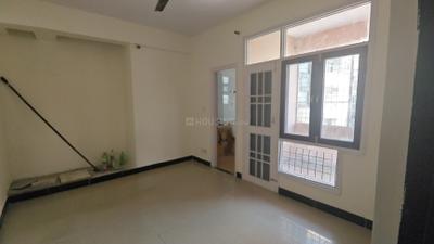 Bedroom Image of 1600 Sq.ft 3 BHK Apartment / Flat for rent in Express Garden, Indirapuram Ghaziabad for Rs. 33000