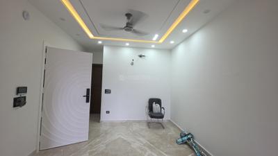 Living Room Image of 900 Sq.ft 3 BHK Builder Floor for rent in Pitampura New Delhi for Rs. 42000