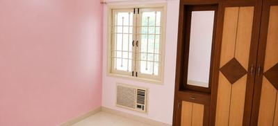 Bedroom Image of 1650 Sq.ft 3 BHK Builder Floor for sale in Thiruvanmiyur Chennai for Rs. 25000000