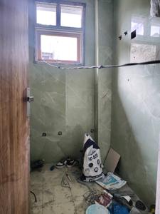 Common Bathroom Image of 800 Sq.ft 2 BHK Apartment / Flat for sale in Kishangarh New Delhi for Rs. 5500000