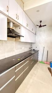 Kitchen Image of 2500 Sq.ft 3 BHK Builder Floor for rent in Sector 44 Noida for Rs. 75000
