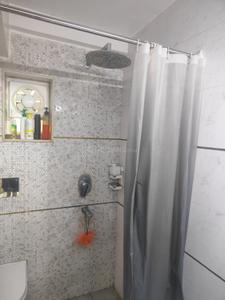 Bathroom Image of 425 Sq.ft 1 BHK Apartment / Flat for rent in Sector 23 Dwarka New Delhi for Rs. 23000