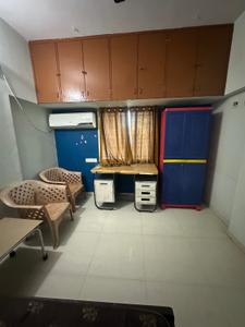 Bedroom Image of 900 Sq.ft 1 BHK Builder Floor for rent in Shahibaug Ahmedabad for Rs. 17500