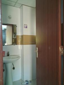 Bedroom Two Image of 1750 Sq.ft 3 BHK Apartment / Flat for sale in Sector 137 Noida for Rs. 18500000