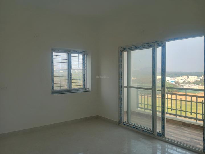 The breeze Main Image 1