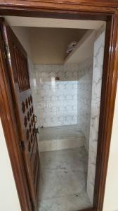 Bathroom Image of 900 Sq.ft 2 BHK Independent House for rent in Phase 2 Block 6 Bengaluru for Rs. 24000