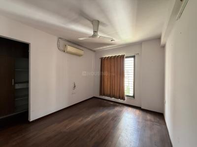 Bedroom Image of 2878 Sq.ft 4 BHK Apartment / Flat for sale in Happy Home Elanza, Vesu Surat for Rs. 17200000