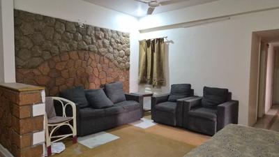 Living Room Image of 1800 Sq.ft 3 BHK Apartment / Flat for rent in Takhteshwar Plots Bhavnagar for Rs. 25000