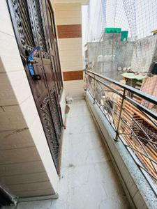 Balcony Image of 3250 Sq.ft 3 BHK Apartment / Flat for rent in Uttam Nagar New Delhi for Rs. 18000