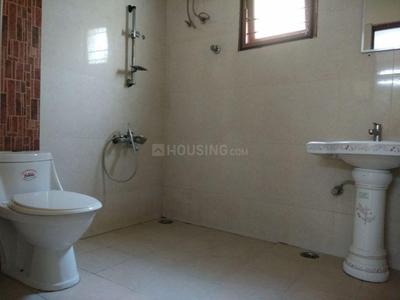 Bathroom Image of 2000 Sq.ft 3 BHK Builder Floor for rent in Neelankarai Chennai for Rs. 80000