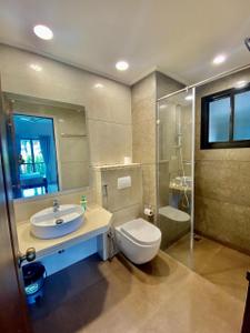 Bathroom Image of 1200 Sq.ft 2 BHK Apartment / Flat for sale in Siolim Goa for Rs. 18500000