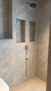 Bathroom Image of 2100 Sq.ft 3 BHK Apartment / Flat for rent in Adyar Chennai for Rs. 100000
