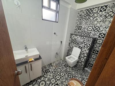 Bathroom Image of 1699 Sq.ft 3 BHK Apartment / Flat for rent in Bariatu Ranchi for Rs. 25999