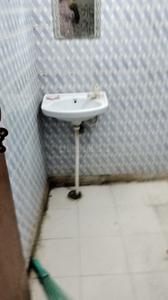 Bathroom Image of 540 Sq.ft 2 BHK Builder Floor for sale in Laxmi Nagar New Delhi for Rs. 2800000