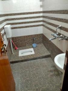 Bathroom Image of 2200 Sq.ft 3 BHK Builder Floor for rent in Gomti Nagar Lucknow for Rs. 26000