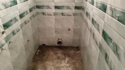 Bathroom Image of 400 Sq.ft 1 BHK Apartment / Flat for rent in Kasba Kolkata for Rs. 8000