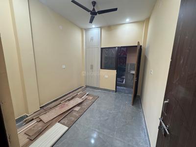 Living Room Image of 600 Sq.ft 2 BHK Builder Floor for rent in Noida Extension Greater Noida for Rs. 25000