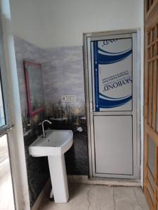 Bathroom Image of 1200 Sq.ft 3 BHK Independent House for rent in Ganeshpur Roorkee for Rs. 10000