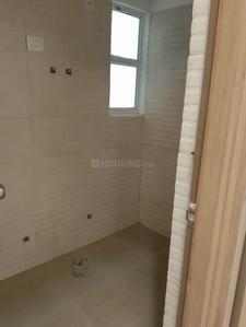 Bathroom Image of 1070 Sq.ft 2.5 BHK Apartment / Flat for sale in Himalaya Tanishq, Morta, Moti Ghaziabad for Rs. 6500000